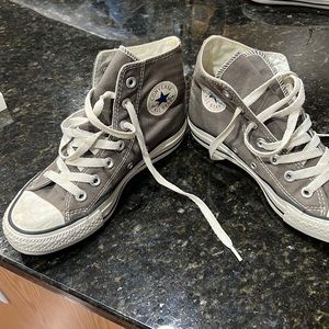 Grey converse shoes
